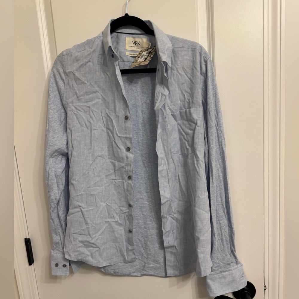 NWT Mens LS button down WRK shirt. Light blue heather, Size S